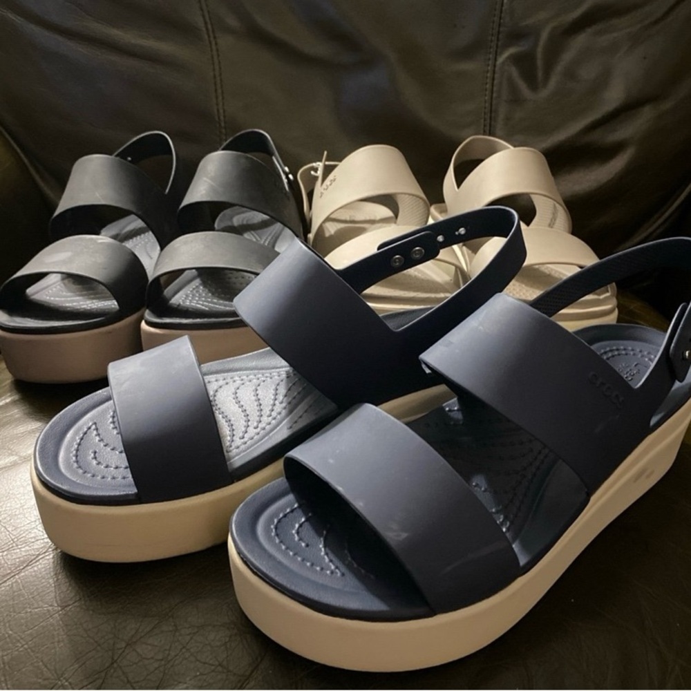 Crocs Brooklyn Low Wedges